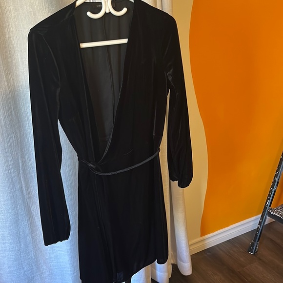 Dynamite wrap dress - Picture 1 of 2